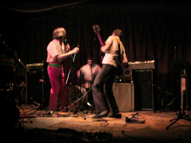 i wonder if they really played here with daniel johnston or if that was more of a cat power type situation